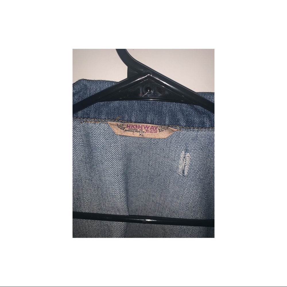 Cropped Rip Jean Jacket - Picture 4 of 5